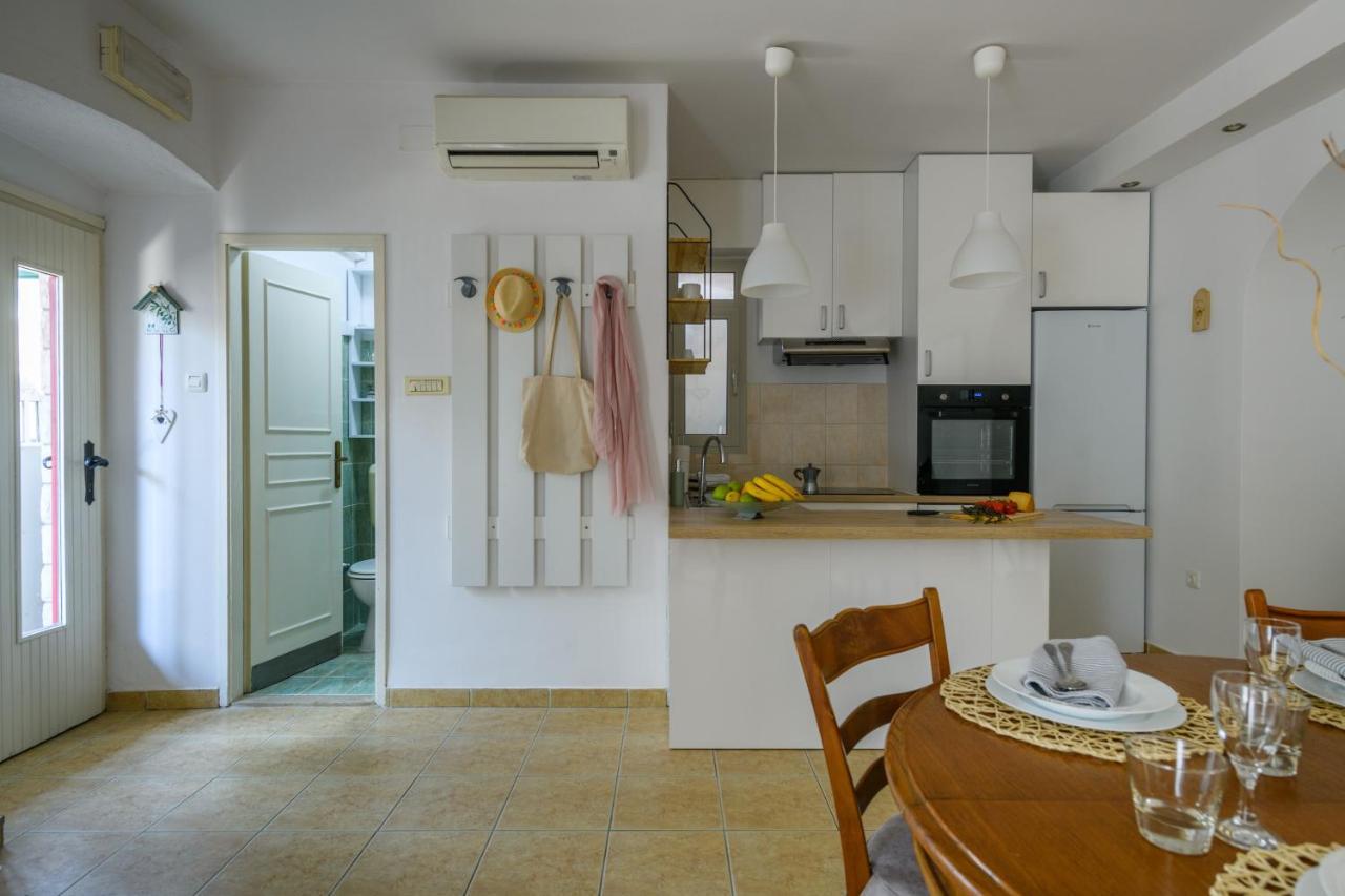 Apartman Aleksandra بولا المظهر الخارجي الصورة